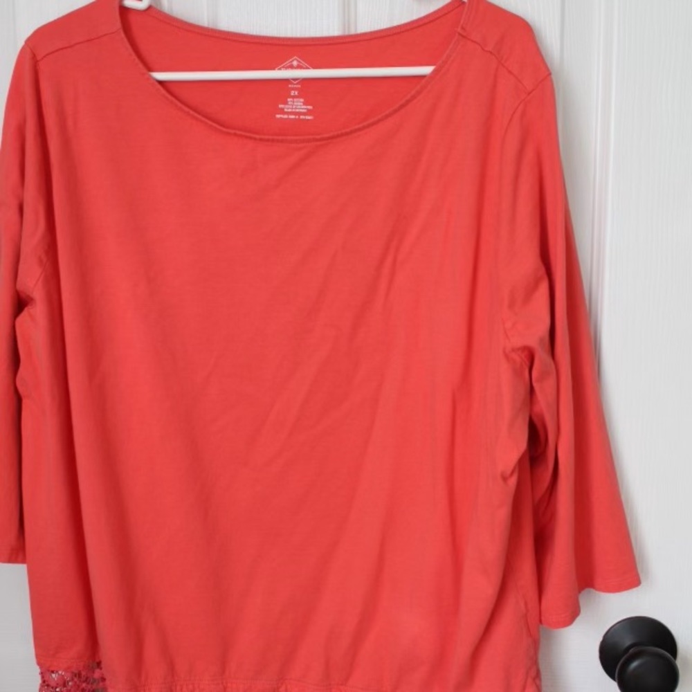 Coral top with trim ar hem on front, 2x